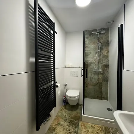 Paris: Messe-/business-/fewo Dus *