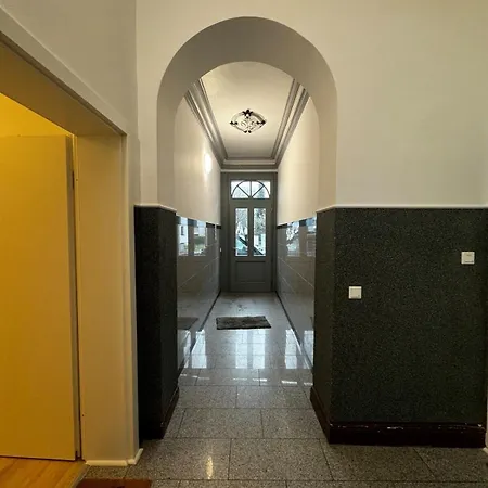 Paris: Messe-/business-/fewo Dus * Hilden