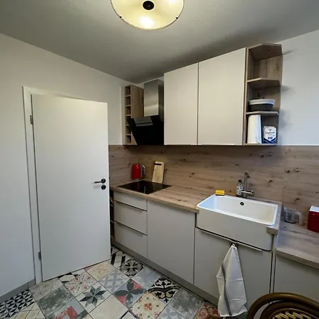 Paris: Messe-/business-/fewo Dus Domek letniskowy Hilden