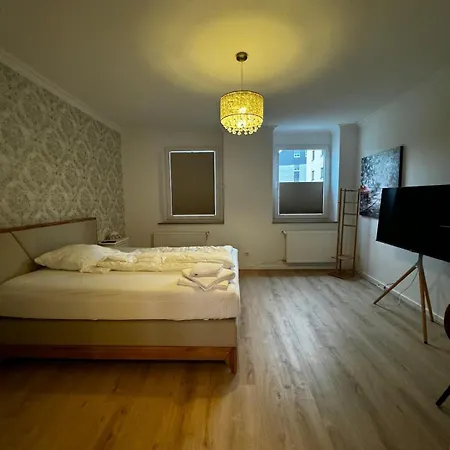 Domek letniskowy Paris: Messe-/business-/fewo Dus