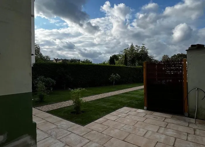 Paris: Messe-, Business-, Ferienwohnung Χίλντεν