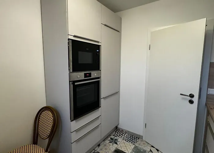 Paris: Messe-, Business-, Ferienwohnung Χίλντεν