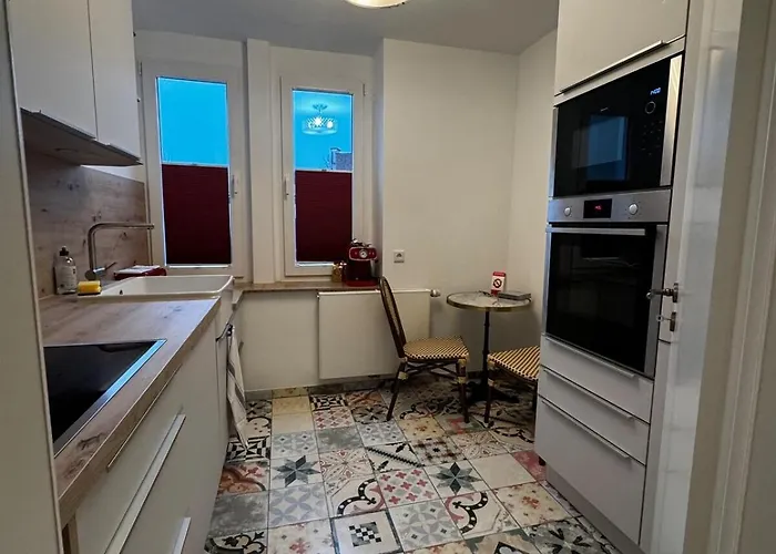 Paris: Messe-, Business-, Ferienwohnung * Χίλντεν