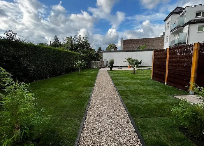 Paris: Messe-, Business-, Ferienwohnung Lodge Χίλντεν